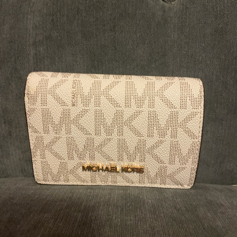 Michael kors wallet